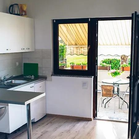 With Parking Space - 7205 Apartamento