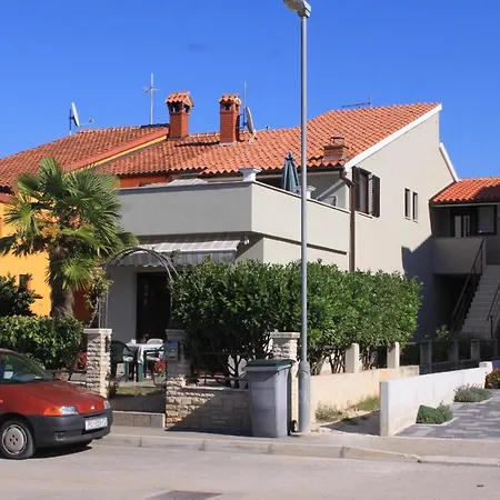 Apartments With A Parking Space Fazana - 7205 Apartment